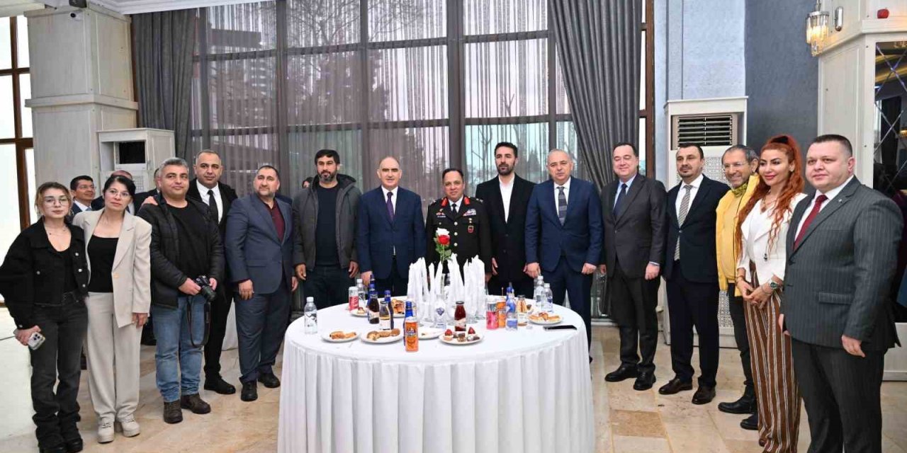 Manisa protokolü bayramlaşmada buluştu