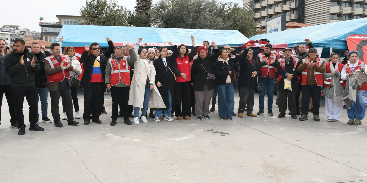 “Hukuksuzluğun ve kumpasın karşısındayız”