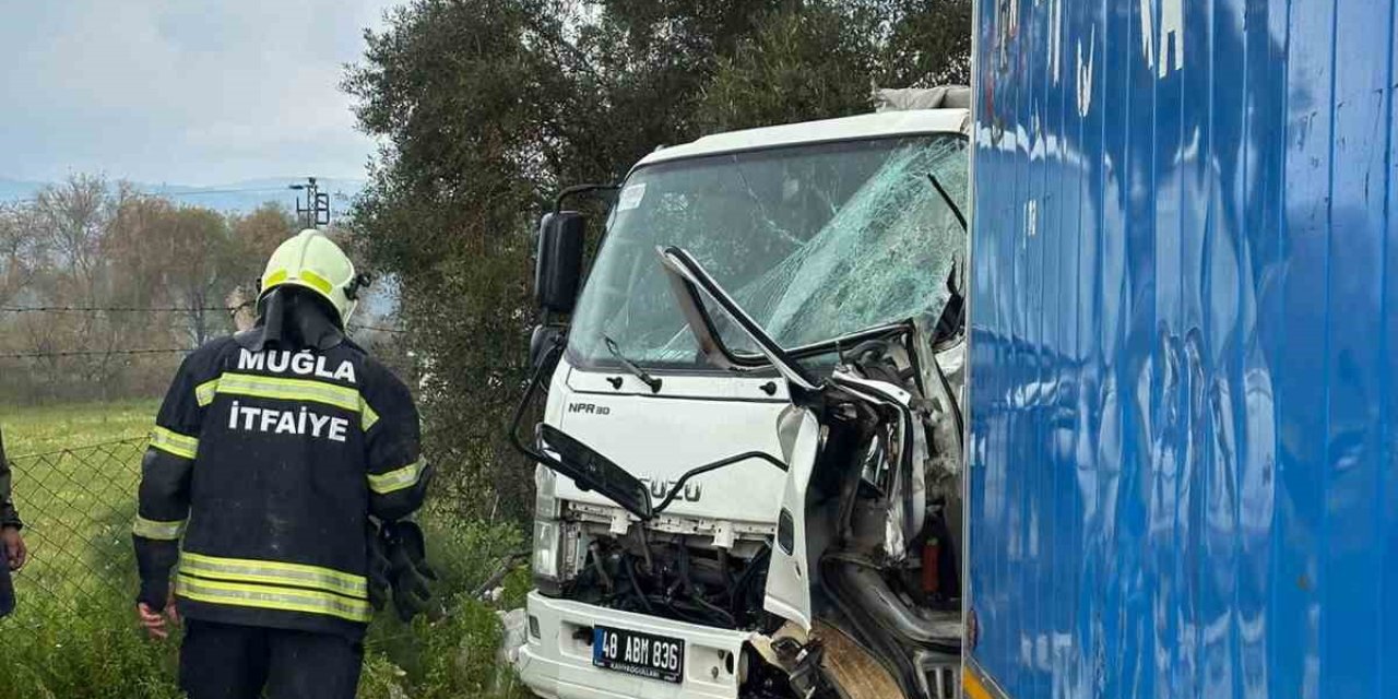 Milas’ta sıkışmalı kaza