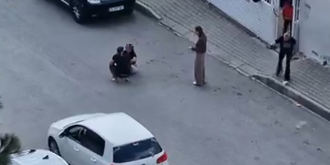 Okul önünde şiddet: Karısını sokak ortasında darp etti