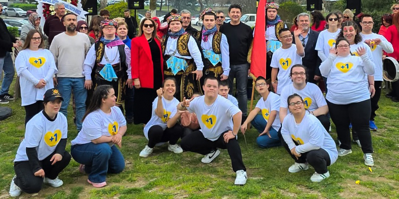 Efeler'de renkli etkinlik: +1 farkla hayat güzelleşti