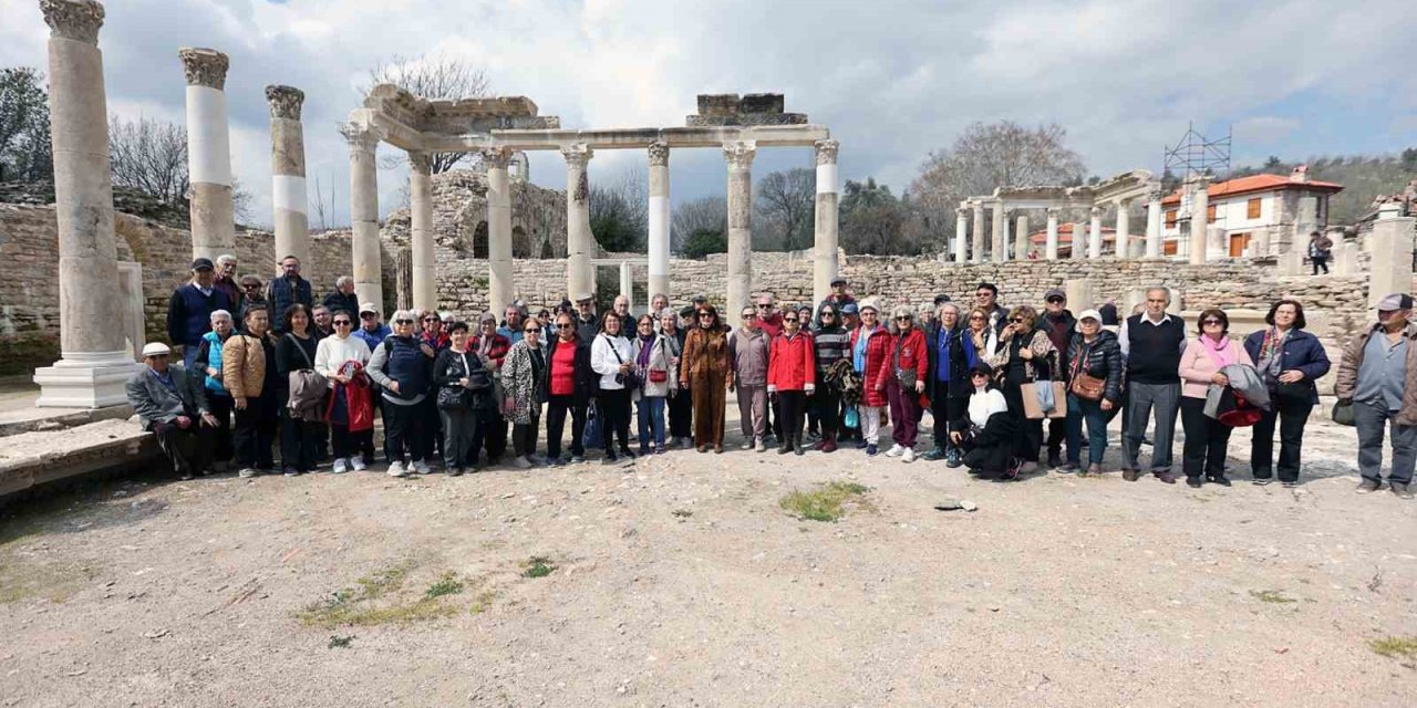 Yaşlılar Haftası Muğla’da keyifli bir geziyle kutlandı