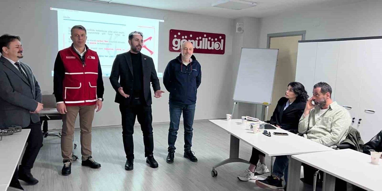 Manisa Medya Akademisi’nde gazetecilere ücretsiz dron eğitimi