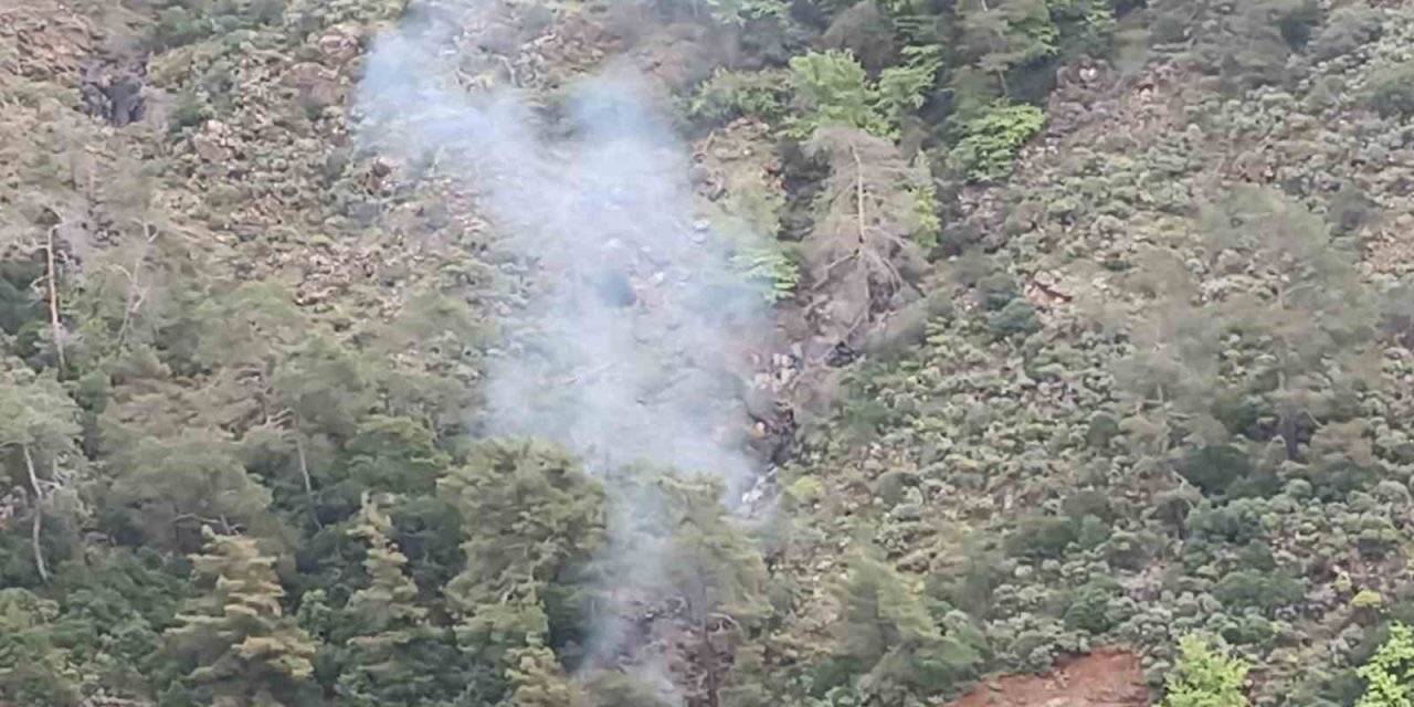 Marmaris’te yangın sezonu öncesi temizlik çalışmaları sürüyor