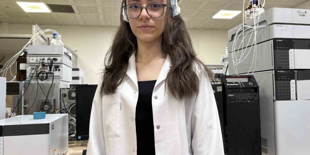 Annesini kanserden kaybeden lise öğrencisi, kanseri teşhis eden yapay zeka destekli proje geliştirdi