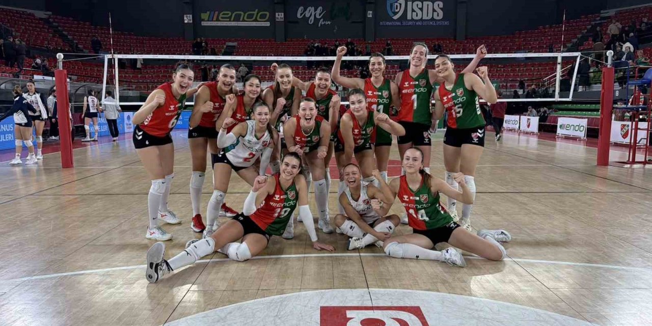 Karşıyaka Voleybol, yarı final maçlarına çıkıyor