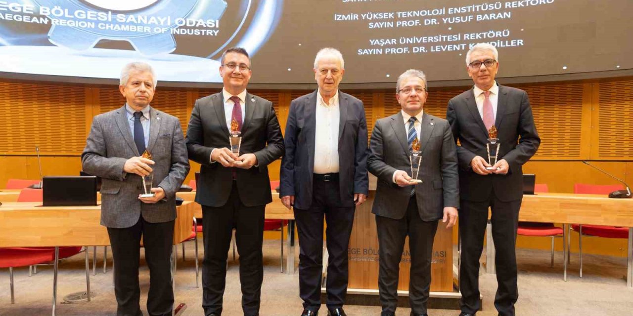 Yaşar Üniversitesi’ne EBSO’dan anlamlı ödül