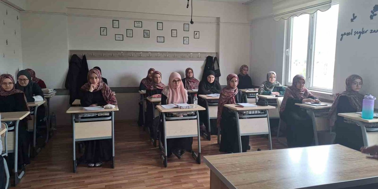 Müftü İmamoğlu: "Müslümanlar Kur’an-ı Kerim’i anlamalı ve hayatlarının merkezine almalı"