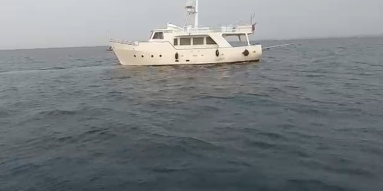 İtalya rotasındaki özel teknede düzensiz göçmen operasyonu