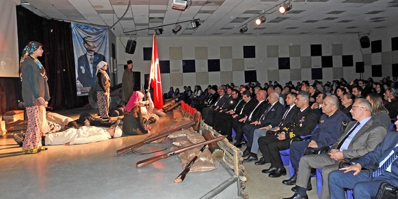 Çeşme’de, duygu dolu Çanakkale anması