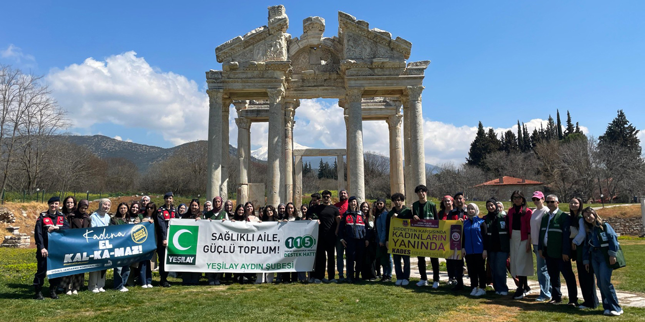 Genç Yeşilay gönüllüleri Afrodisias’ta buluştu