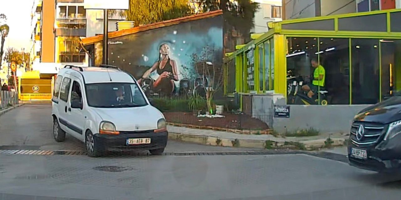 Ters yöne giren sürücünün kural ihlali araç kamerasına yansıdı