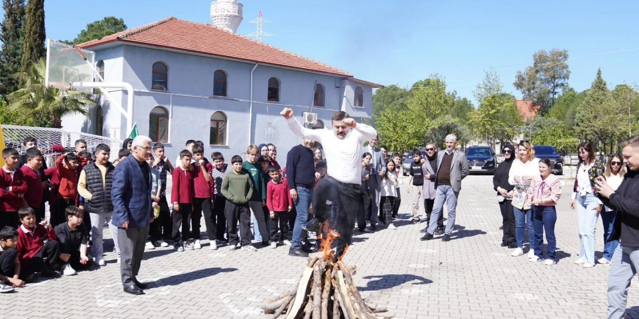 Köyceğiz İmam Hatip Ortaokulu’nda Nevruz coşkusu yaşandı