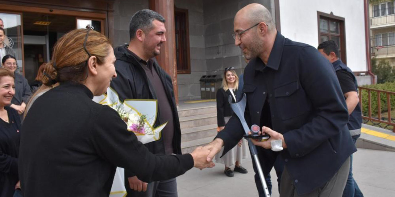 Başkan Zencirci ameliyat sonrası görevinin başında