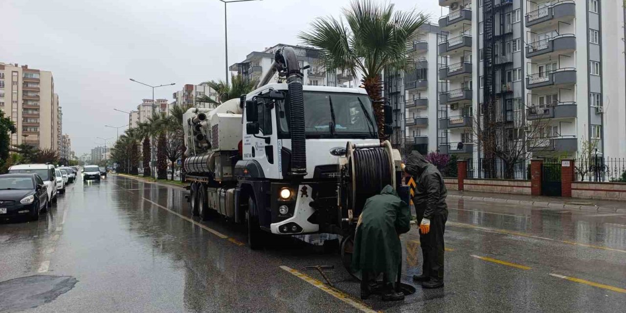 Aydın Büyükşehir Belediyesi ve ASKİ ekipleri yapışa karşı teyakkuzda