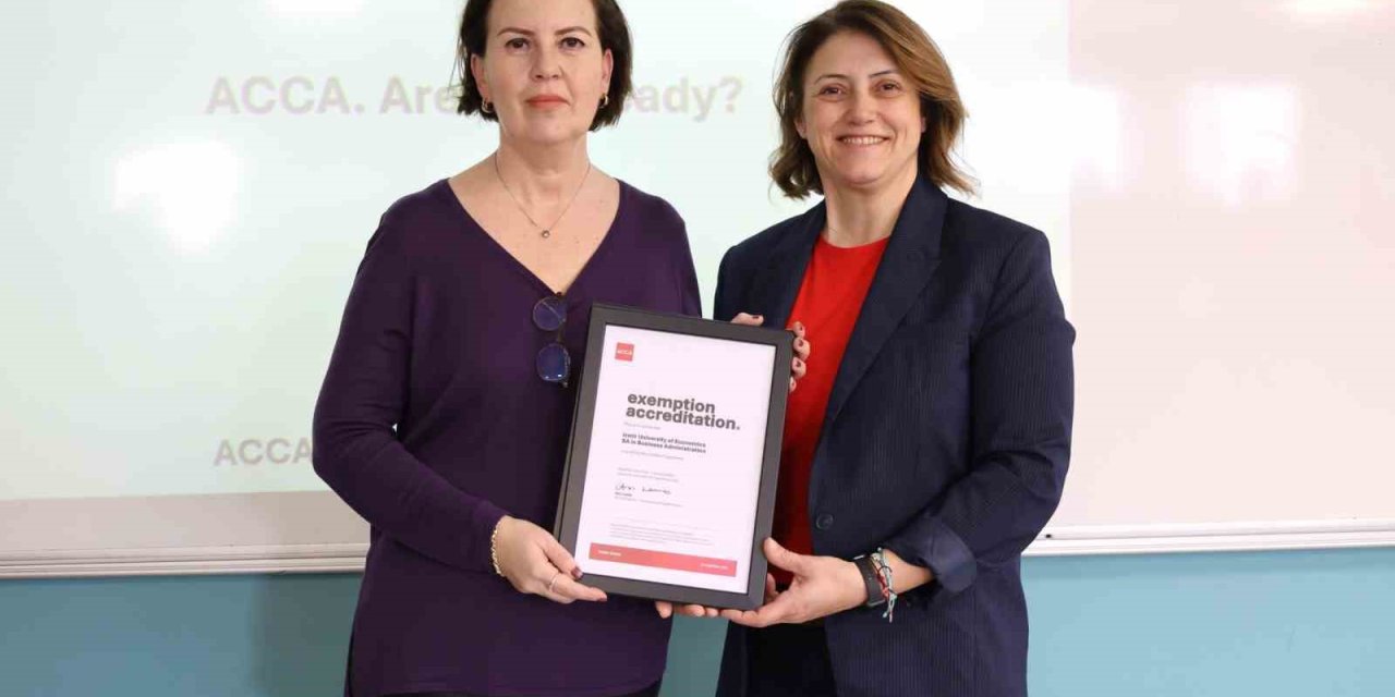 İEÜ İşletme Fakültesi’nden sınırları aşan başarı