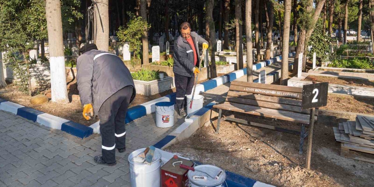 İzmir’de mezarlıklar doldu