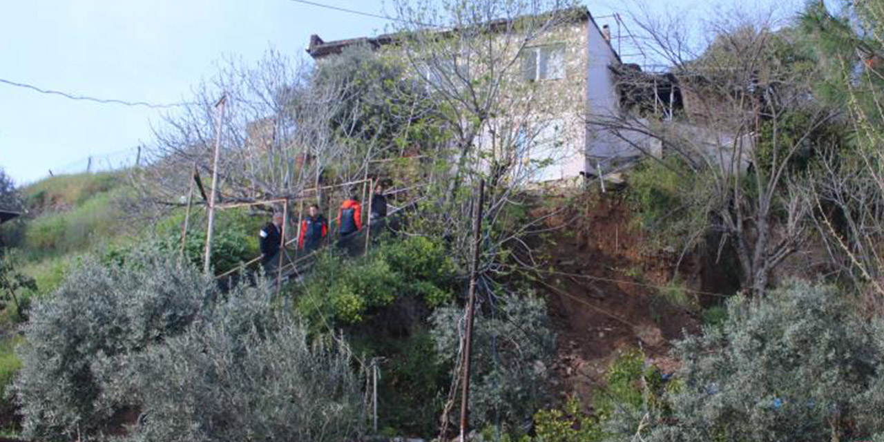 Efeler’de toprak kayması: 4 ev tahliye edildi