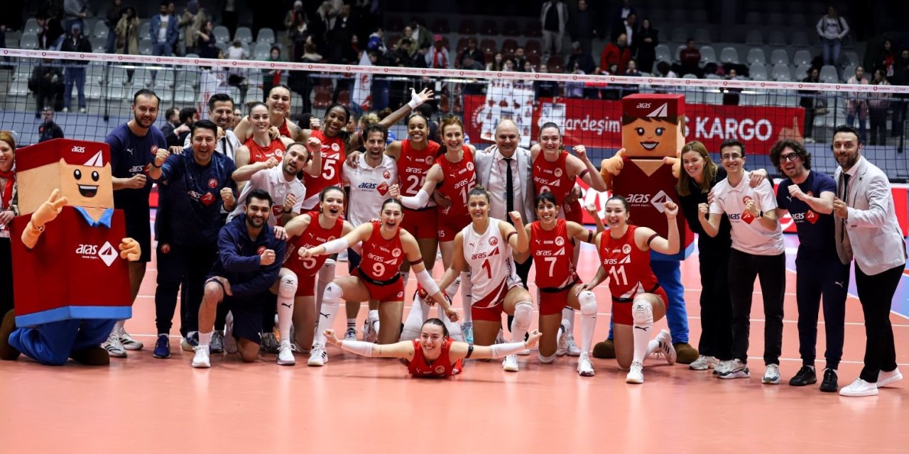 Sultanlar Ligi: Aras Kargo: 3 - Nilüfer Belediyespor: 1