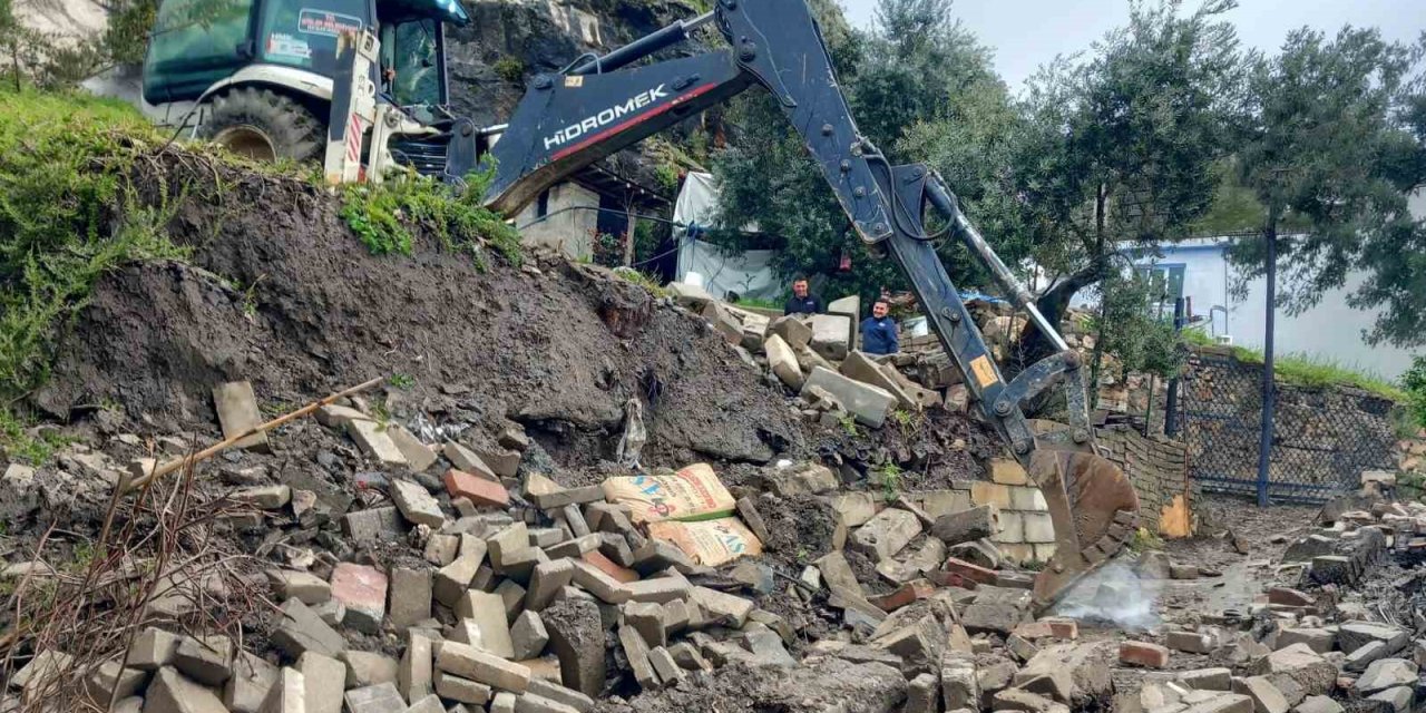 Efeler Belediyesi ekiplerinden ’ulaşım’ seferberliği