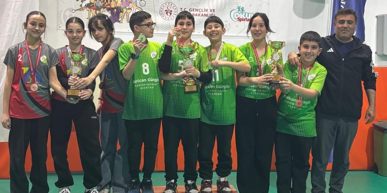 Köyceğiz Toparlar Ortaokulu Floor Curling’te İl birincisi oldu