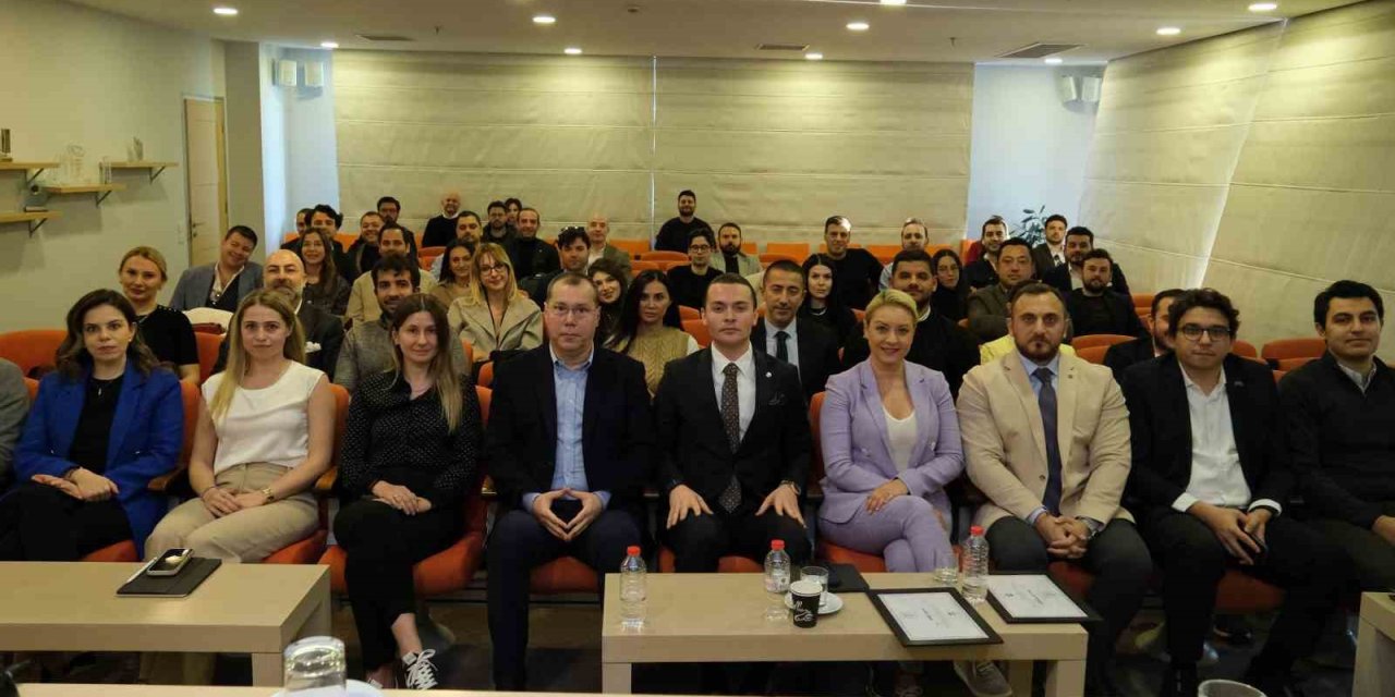 EGİAD’da, 2060 makro görünüm masaya yatırıldı