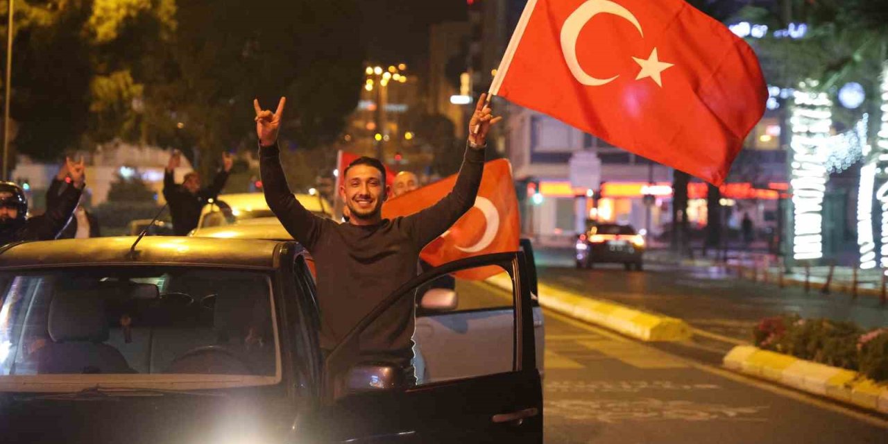 Türkiye’nin Dünya Kupası’na katılması, Aydın’da konvoyla kutlandı