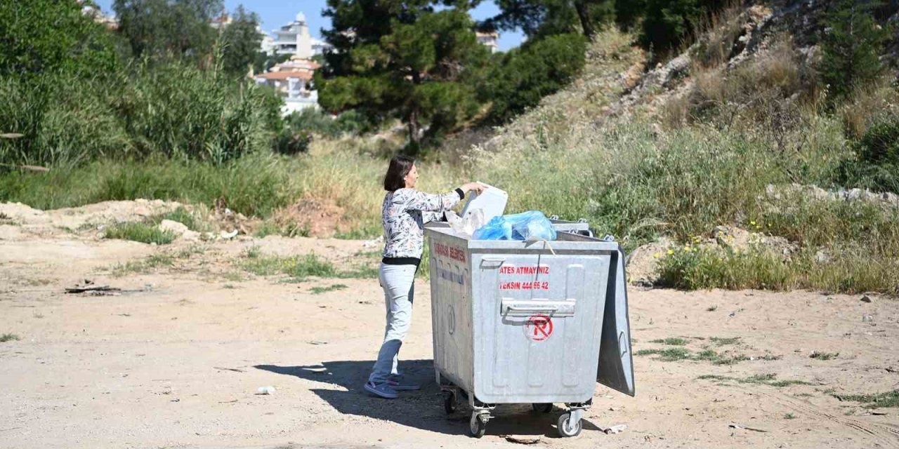 Kuşadası Belediyesi’nden çevre temizliği çağrısı