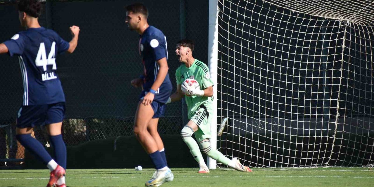 Altınordu’nun 20 yaşındaki kalecisi, bu sezon 8 penaltıdan 7’sini kurtardı