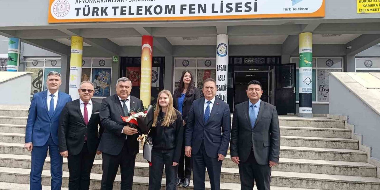 Sünnetci, YKS adayı gençlere öğütler verdi