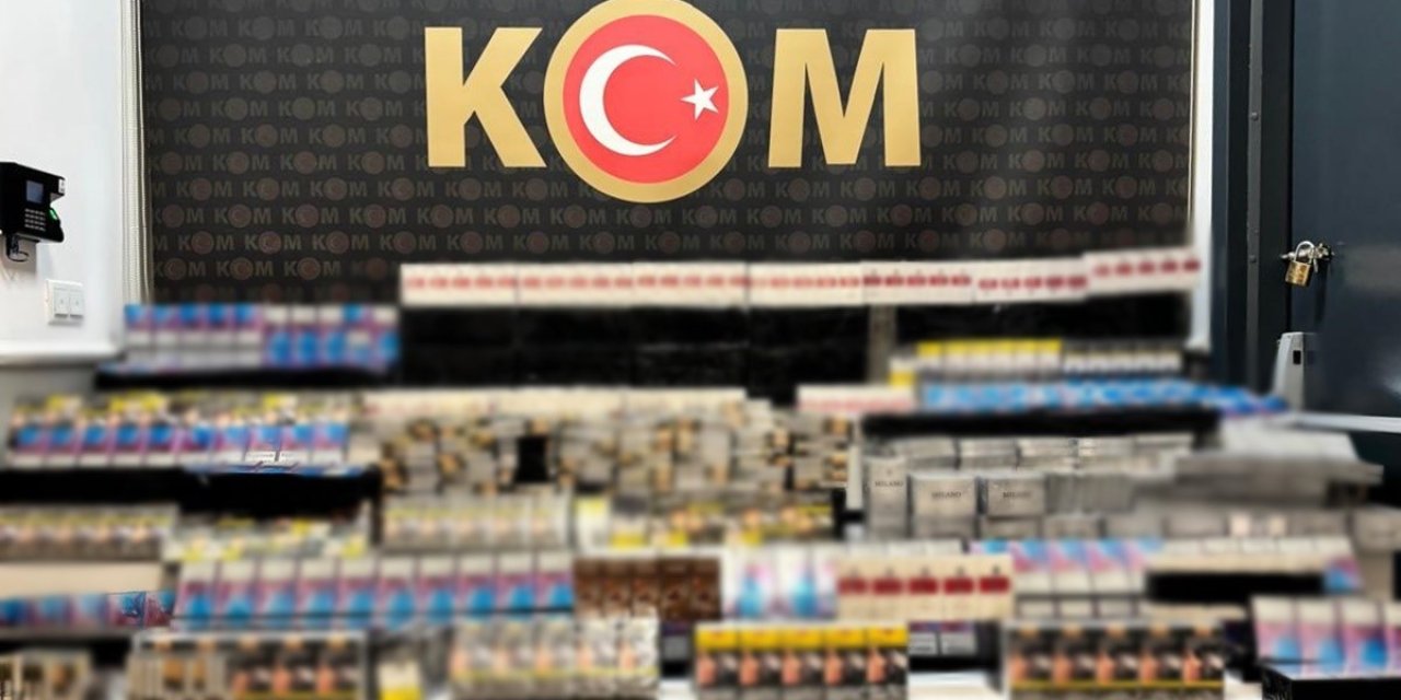 Saman yüklü tırlarda yaklaşık 5 bin paket kaçak sigara ele geçirildi