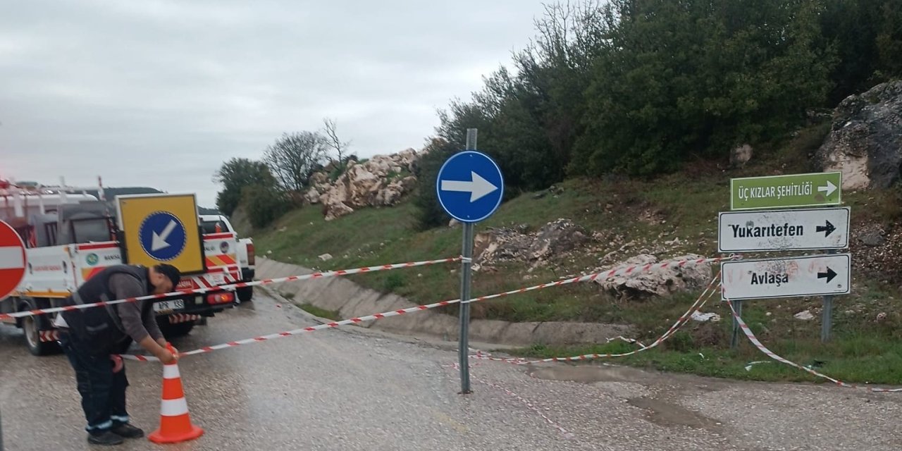 Selendi-Kula yolu yeniden trafiğe kapatıldı