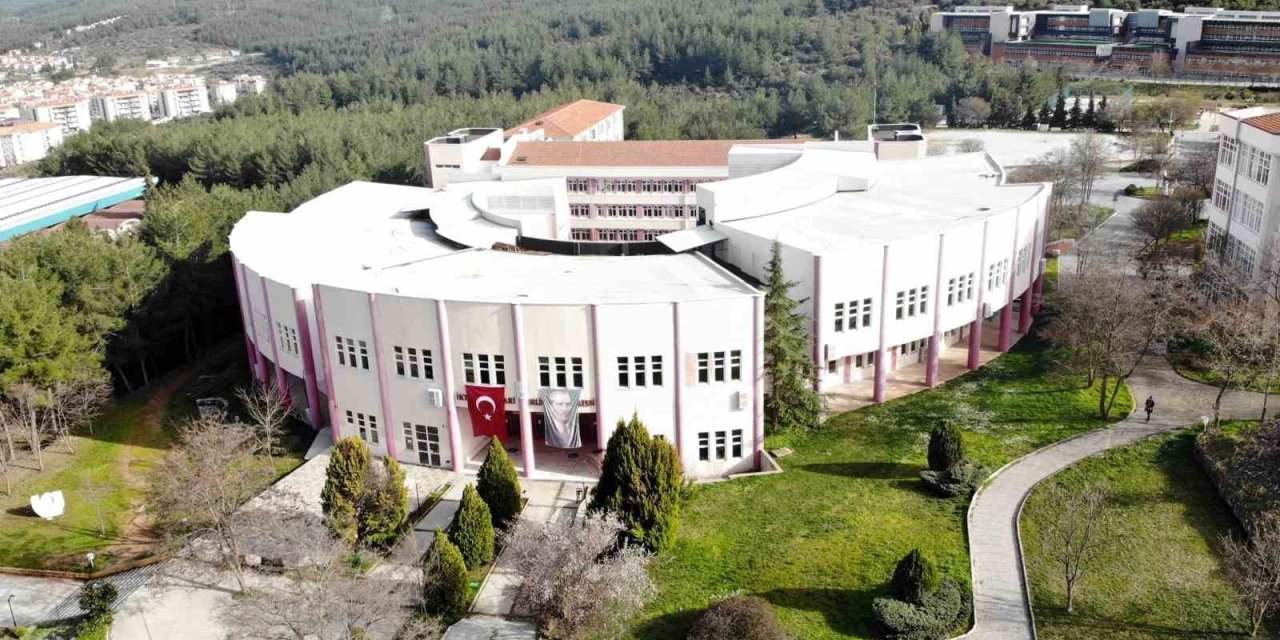 MSKÜ İİBF’de akreditasyon sevinci