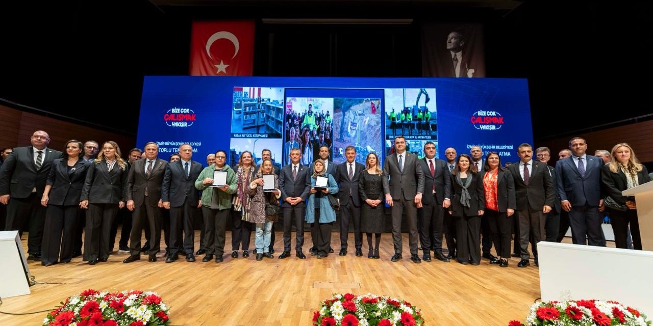 İzmir’de tarihi gün; Büyükşehir’den toplu açılış ve temel atma töreni