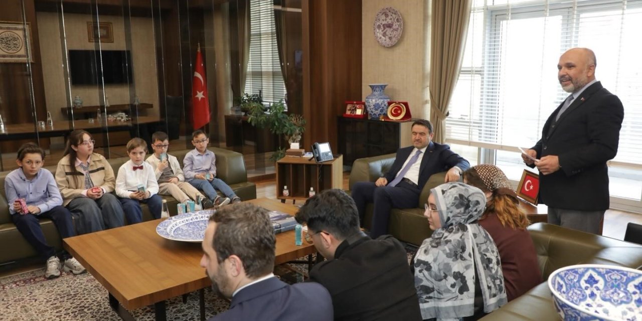 Vali Musa Işın, Kütüphane Haftası’nda okurlarla buluştu