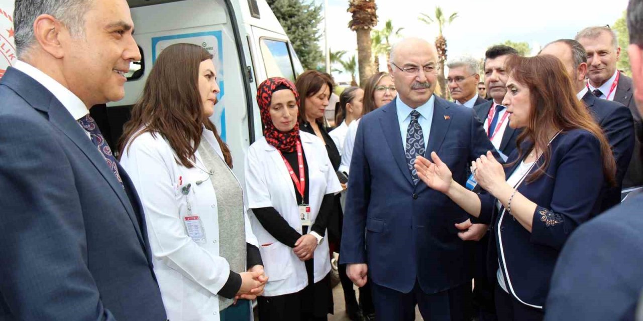 Denizli’de “Mobil Sigara Bırakma Aracı” hizmete girdi