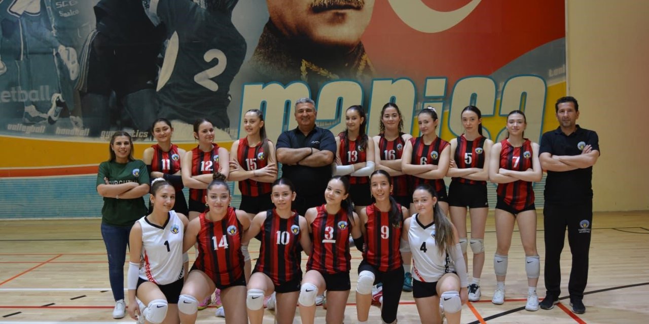 Turgutlu Belediyesi U17 Voleybol Takımı Manisa 2’ncisi