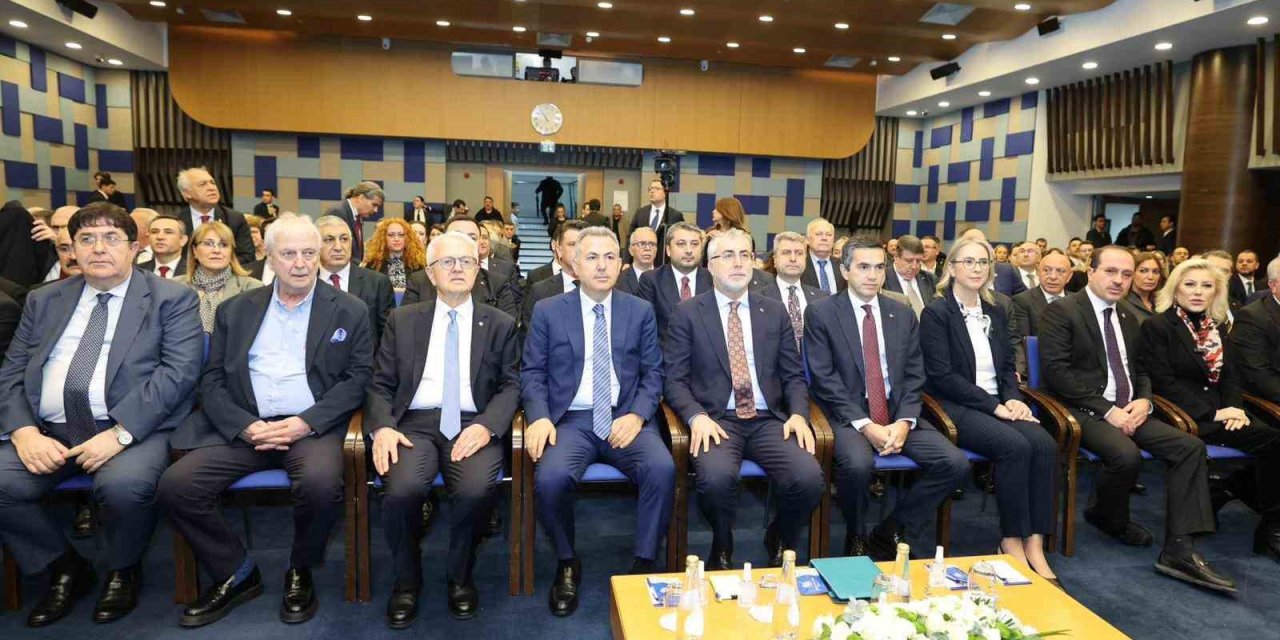 Kamu ve işveren istişare için İzmir Ticaret Odası’nda buluştu