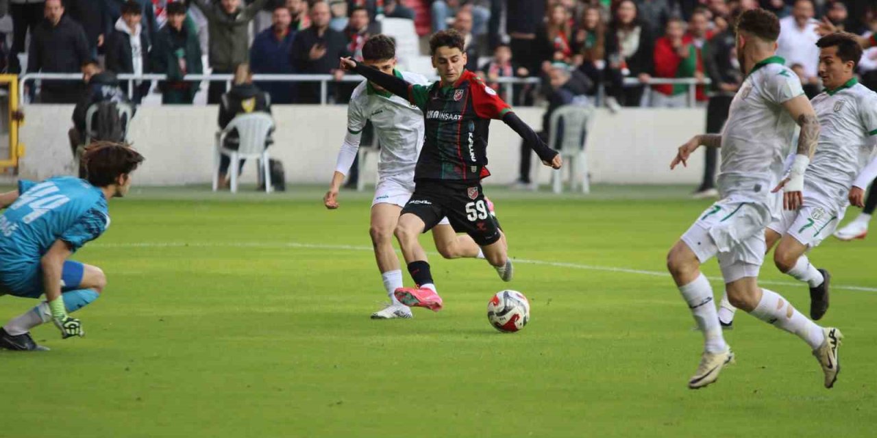 Bornova 1877 ve Karşıyaka, zorlu maçta karşı karşıya gelecek