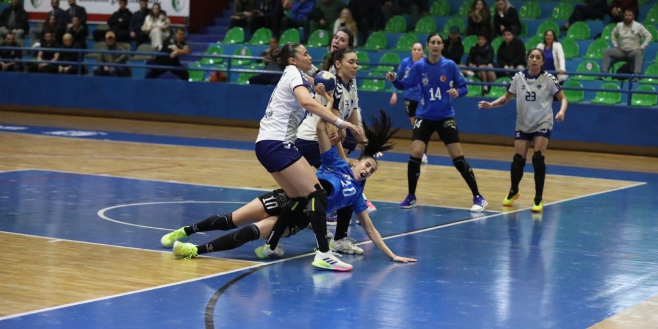 Armada Praxis Yalıkavakspor, İstanbul deplasmanından galibiyetle döndü