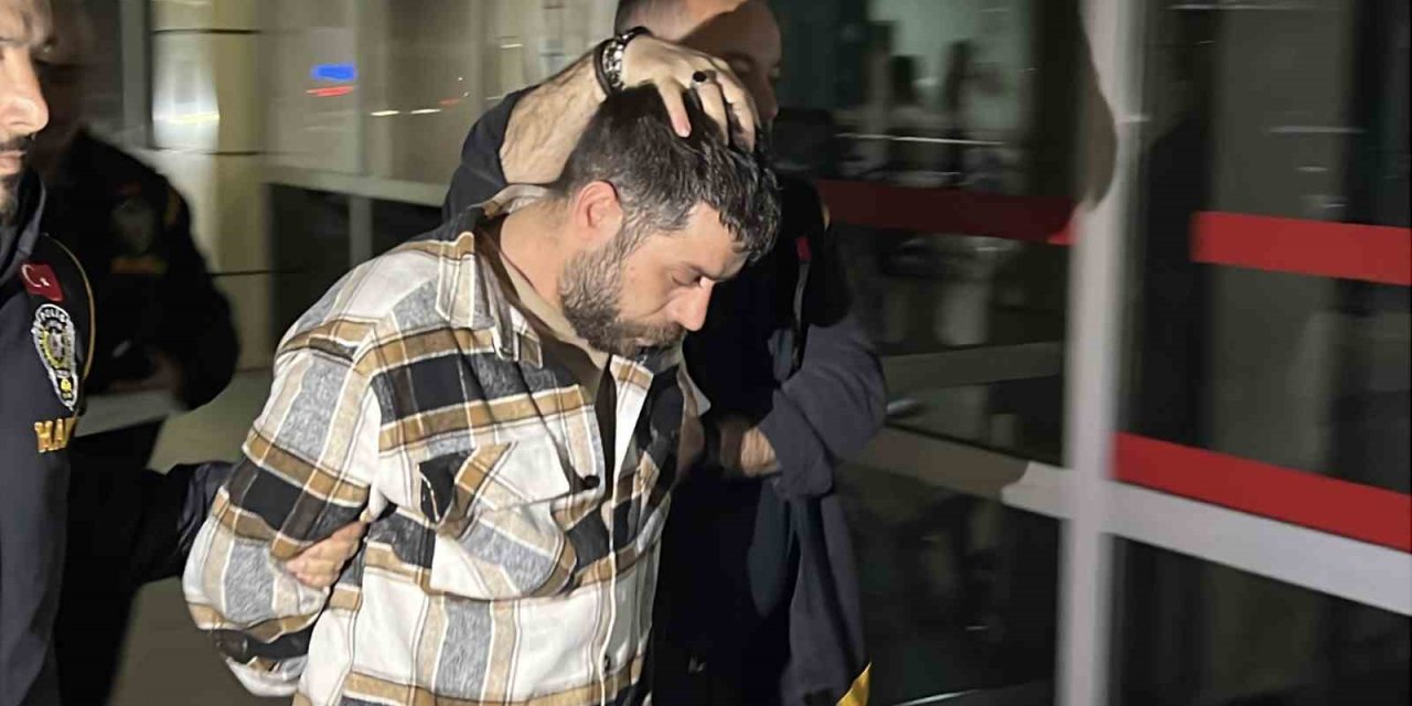 5 yarım altın için yaşlı kadını öldürdü