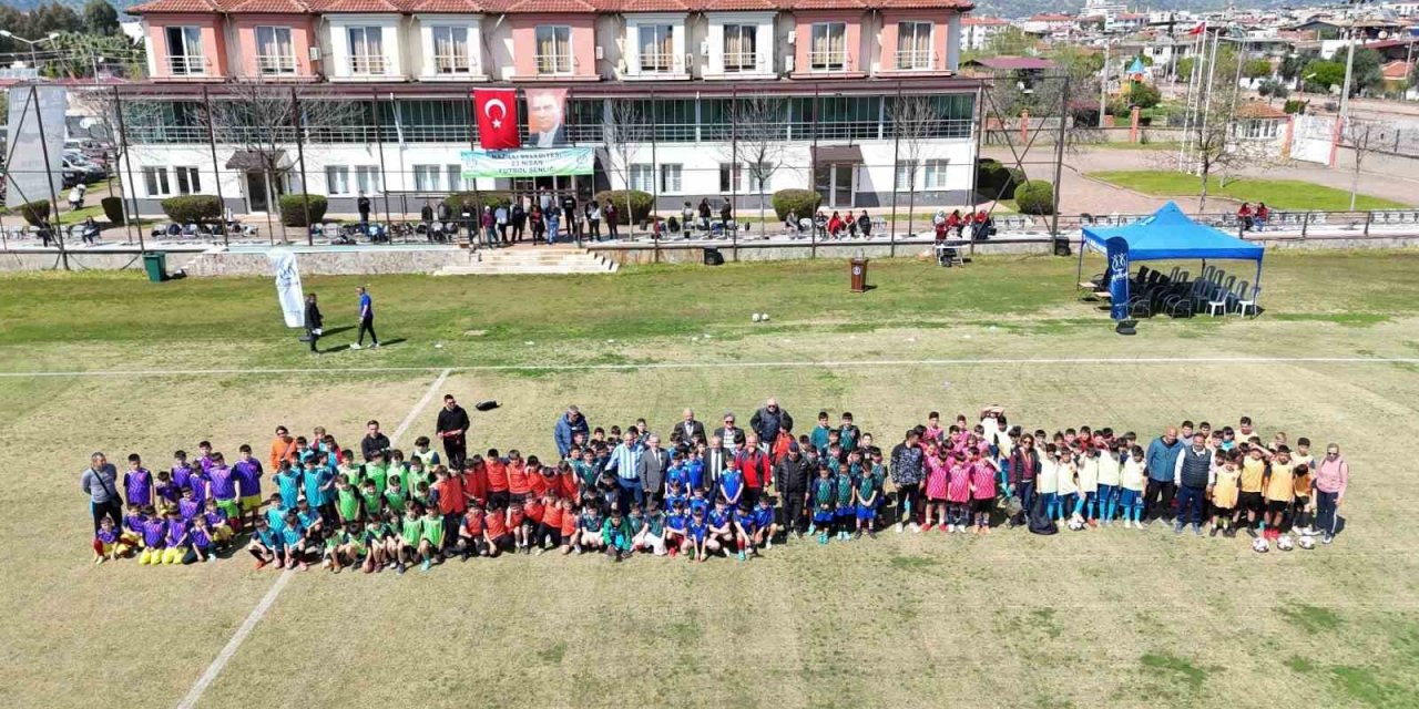 Nazilli’de 23 Nisan coşkusu futbol turnuvasıyla başladı