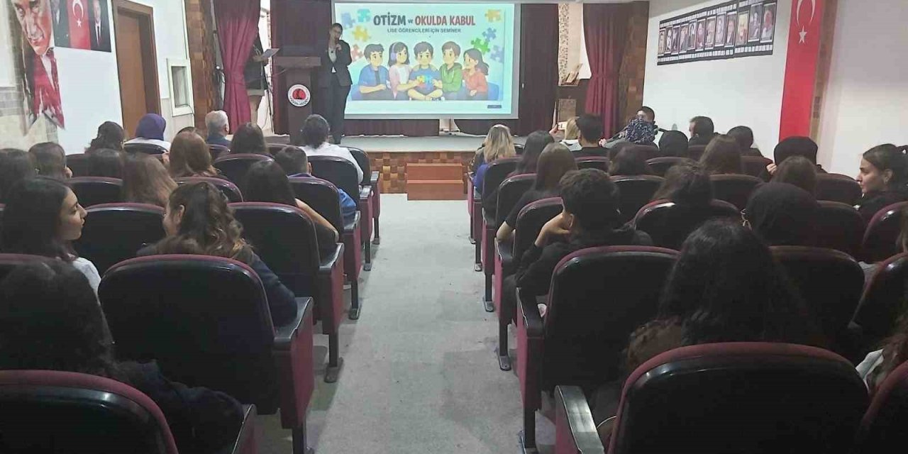 Afyonkarahisar’da ’Otizm ve Okulda Kabul’ semineri
