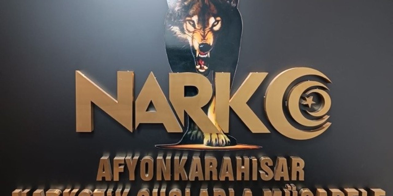 Otogarda otobüs bekleyen yolcu uyuşturucu ile yakalandı