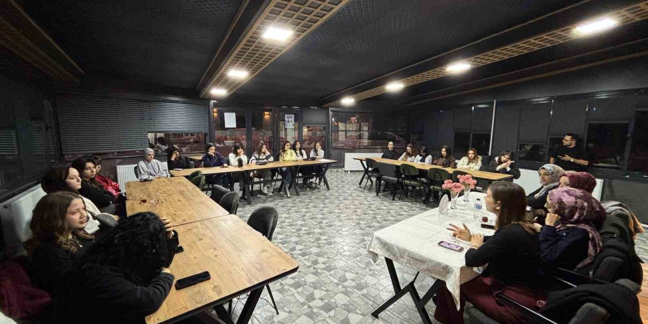 Simav’da bağımlılıkla mücadele semineri