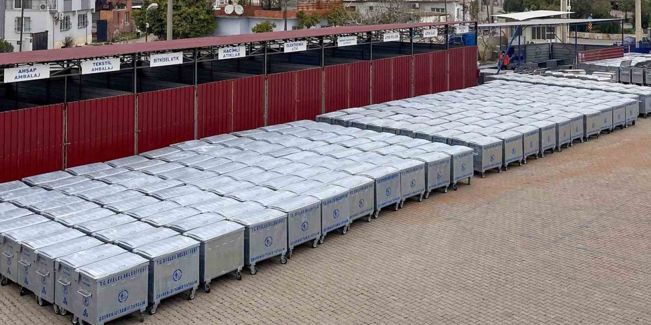 Efeler’de çöp konteynerleri yenileniyor
