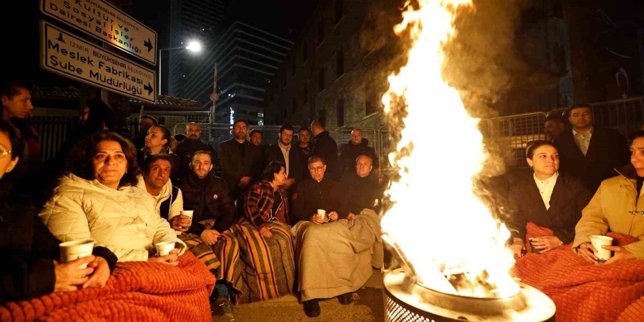 Başkan Tugay, Meslek Fabrikası önünde sabahladı