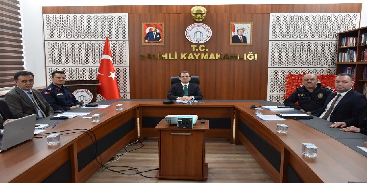 Salihli’de metruk binalara karşı güvenlik seferberliği