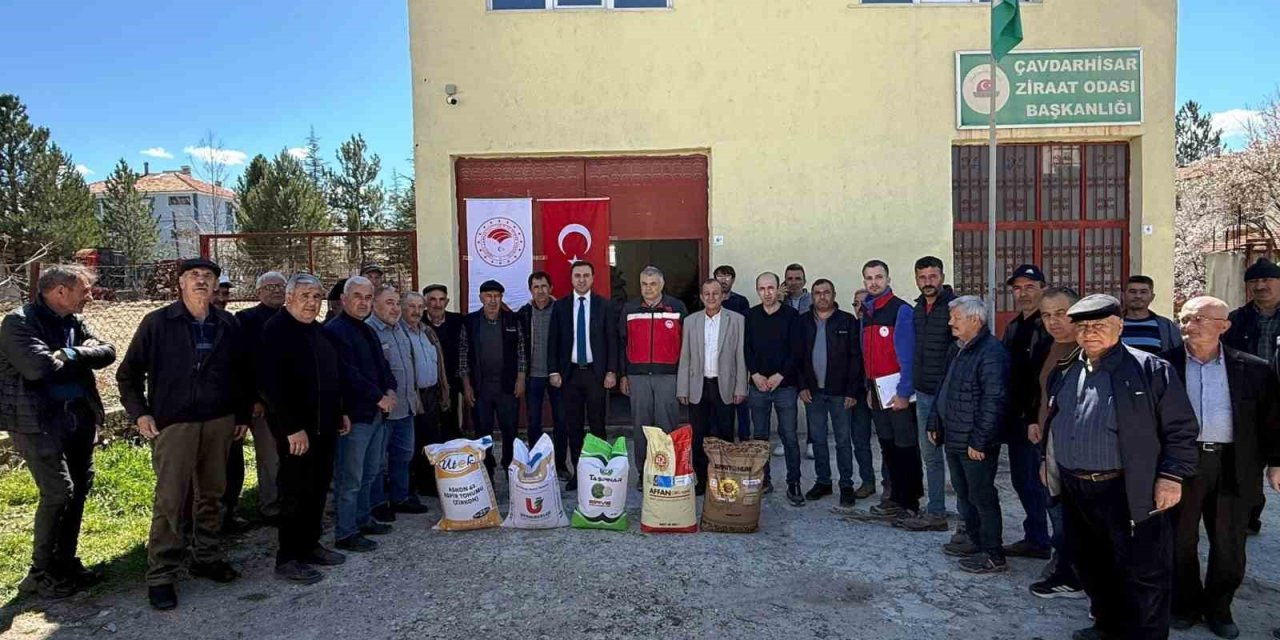 Çavdarhisar’da çiftçilere yüzde 50 ve yüzde 75 hibeli tohum dağıtıldı
