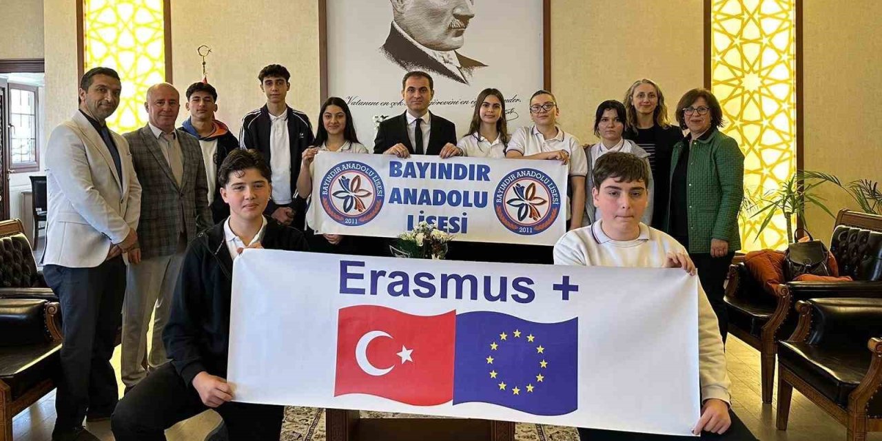 Bayındır Anadolu Lisesi öğrencilerinden Erasmus öncesi anlamlı ziyaret
